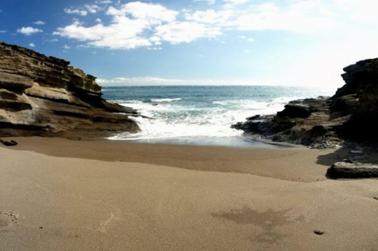 Bright Spacious Apartment, 2 Min Walk From Beach كانديلاريا المظهر الخارجي الصورة