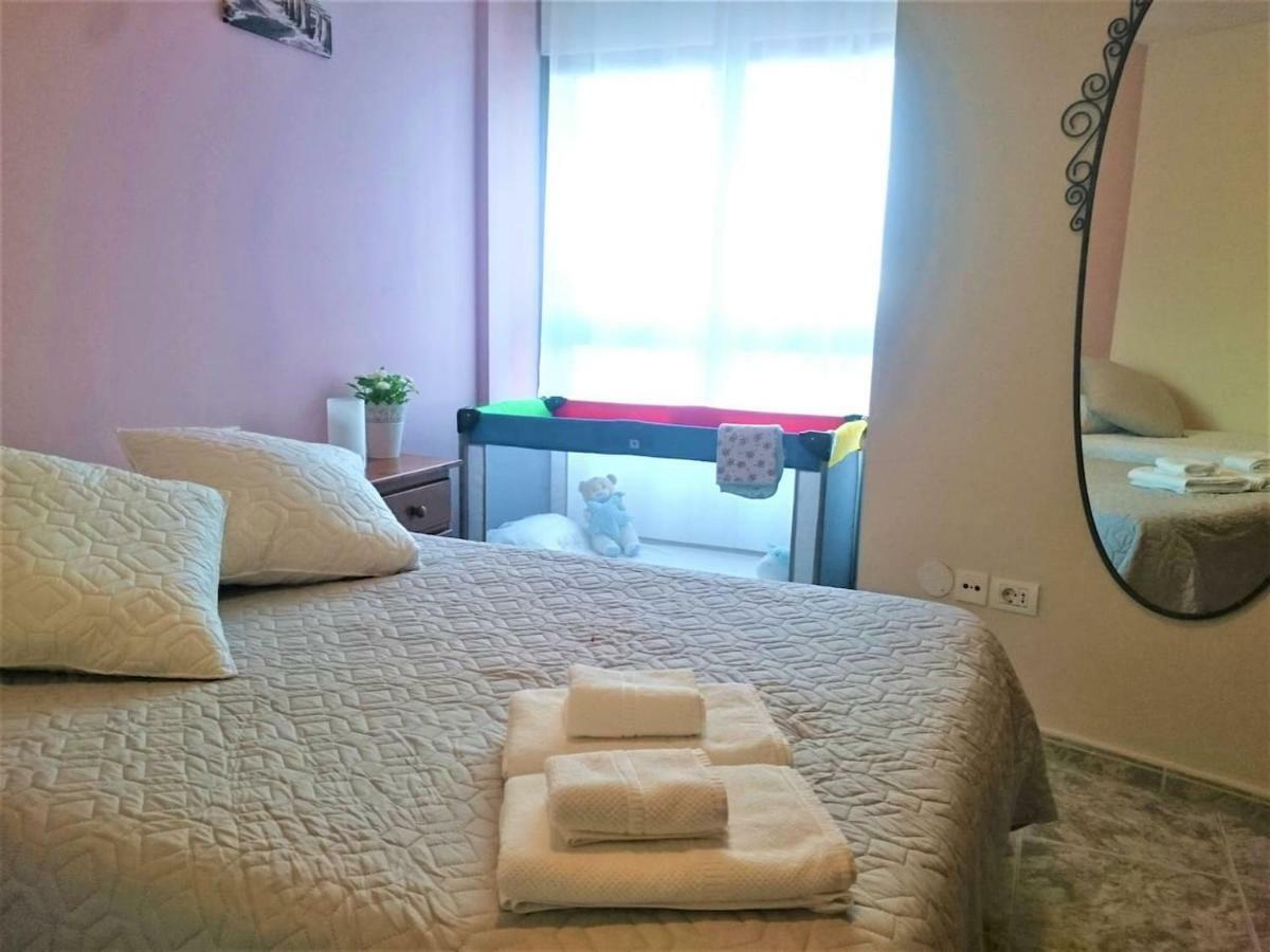Bright Spacious Apartment, 2 Min Walk From Beach كانديلاريا المظهر الخارجي الصورة