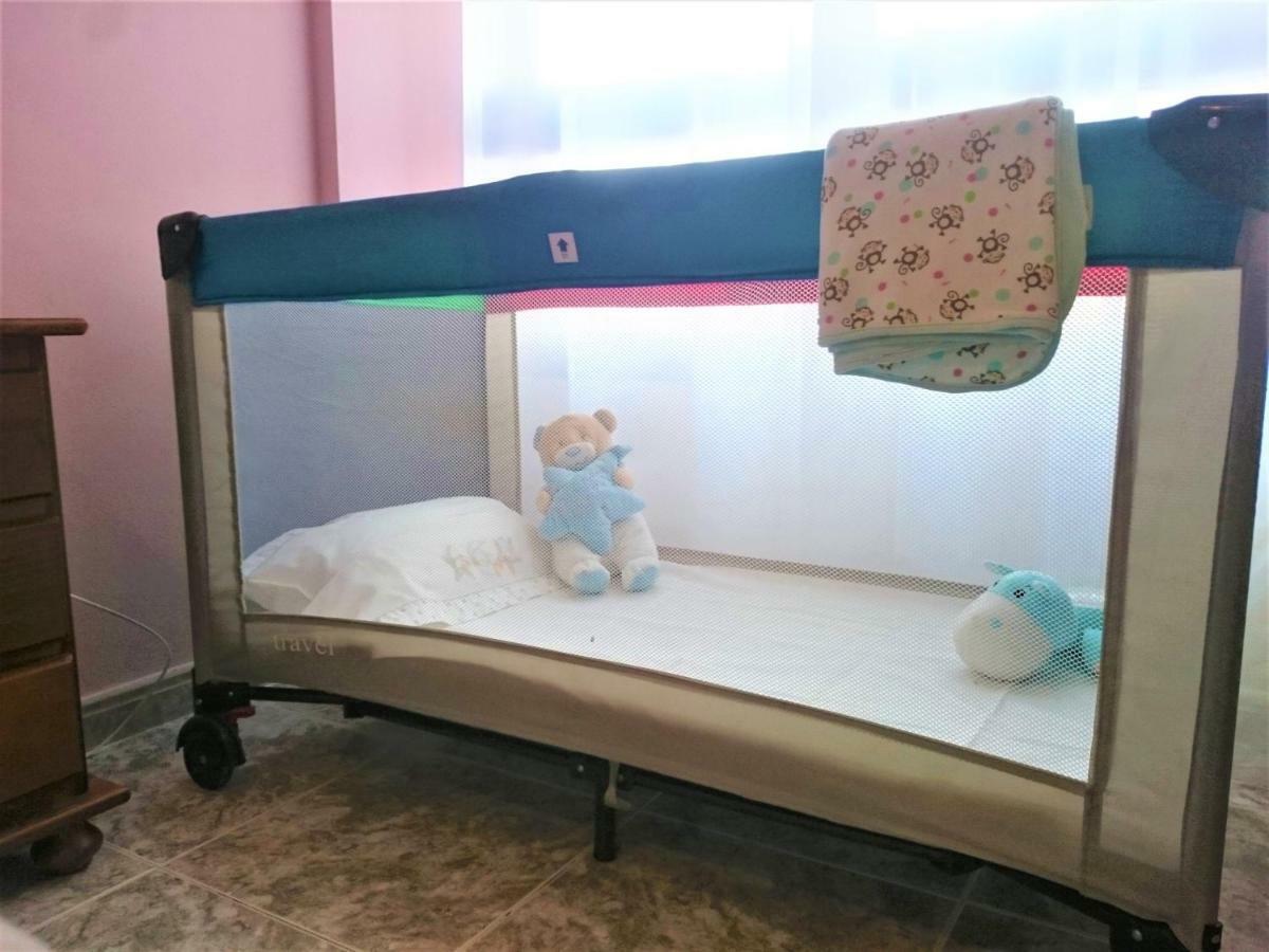 Bright Spacious Apartment, 2 Min Walk From Beach كانديلاريا المظهر الخارجي الصورة