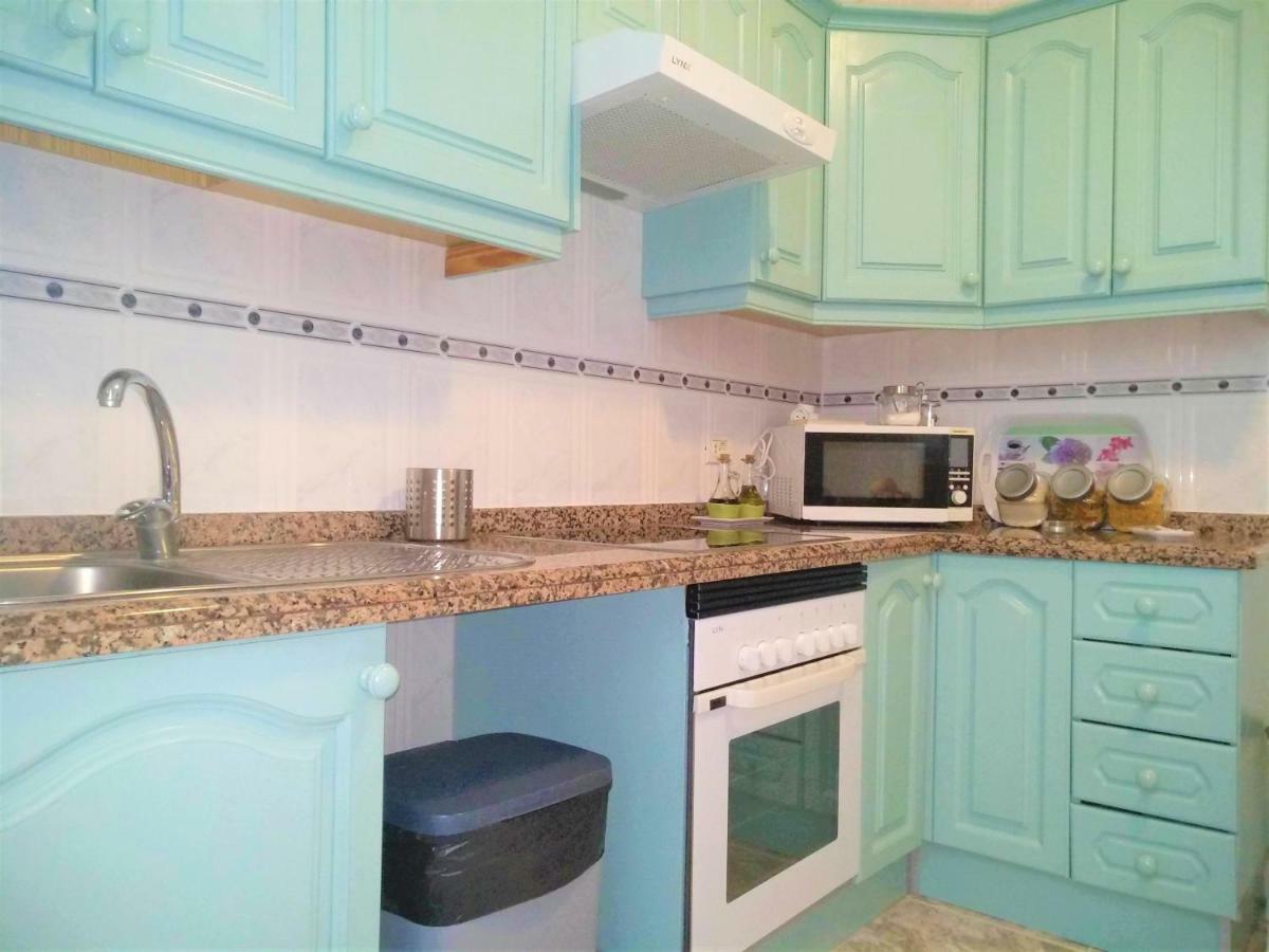 Bright Spacious Apartment, 2 Min Walk From Beach كانديلاريا المظهر الخارجي الصورة